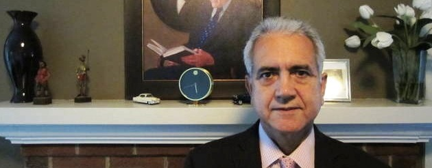 Ángel Garrido: “sólo me preocupo por poner las tripas en lo que escribo” Ángel Garrido: “sólo me preocupo por poner las tripas en lo que escribo”